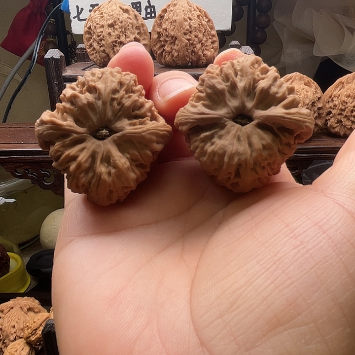 文玩核桃吊坠全品无修南疆石