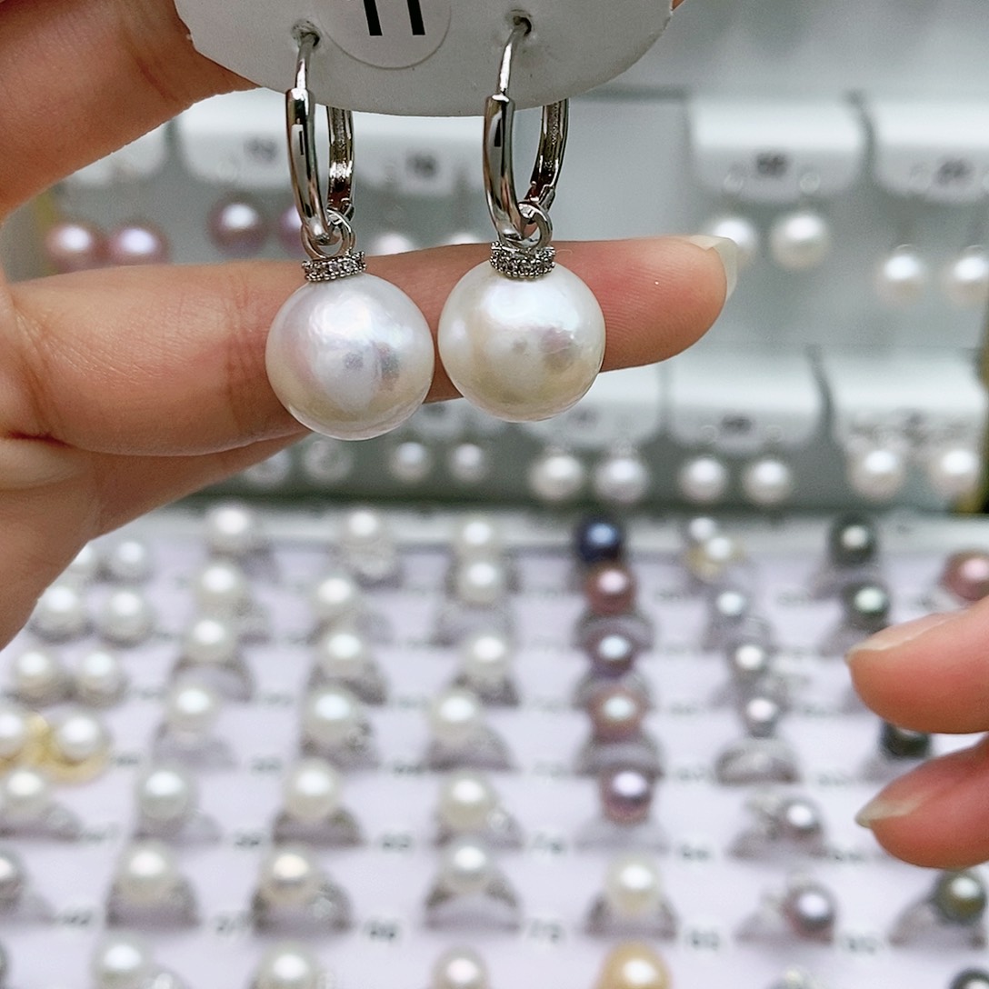 淡水珍珠颈饰合金