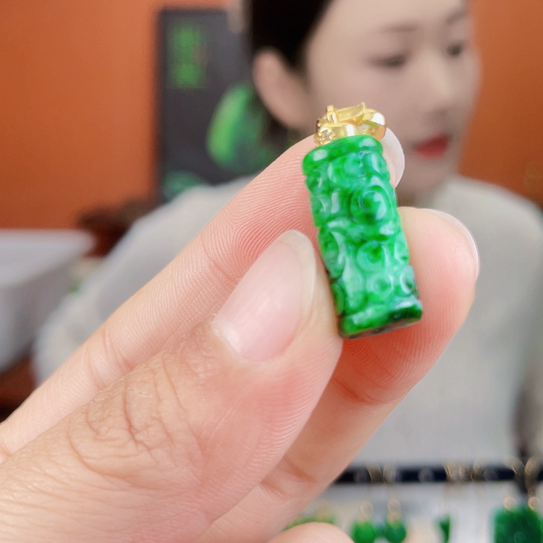 翡翠未镶嵌耳饰饰品