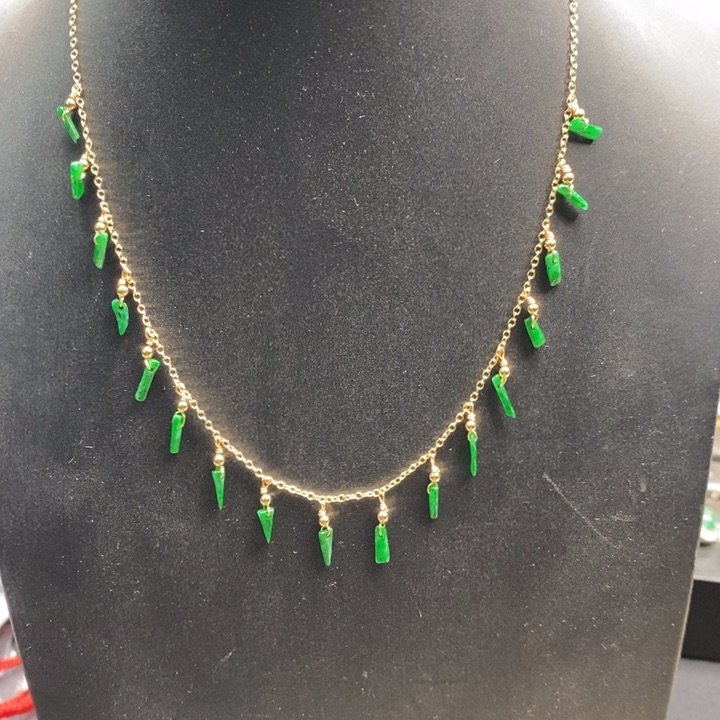 翡翠颈饰合金贺****店辣绿碎项链