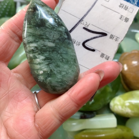 蛇纹石玉手把件未镶嵌