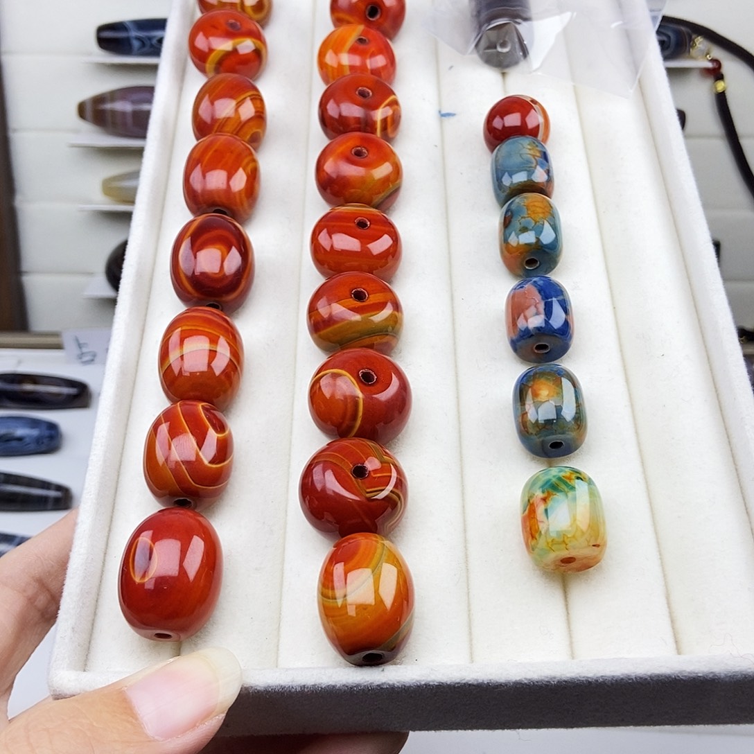 民***哥玛瑙/玉髓未镶嵌颈饰