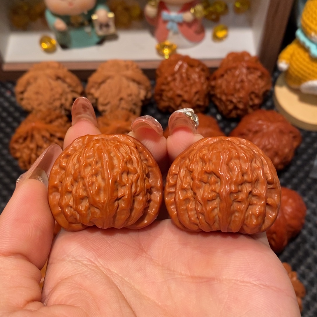 灬***丶桃核吊坠36白狮子，1184