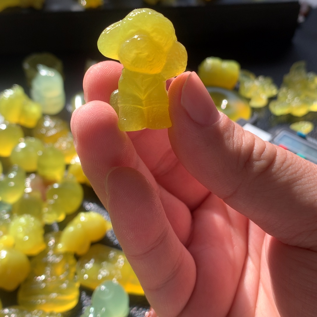 岫玉吊坠未镶嵌现**后