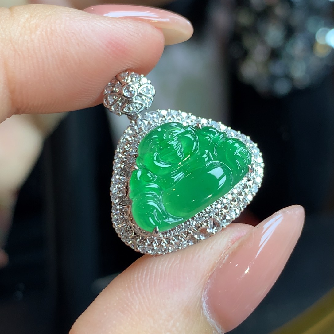 翡翠颈饰18K金镶嵌佛公