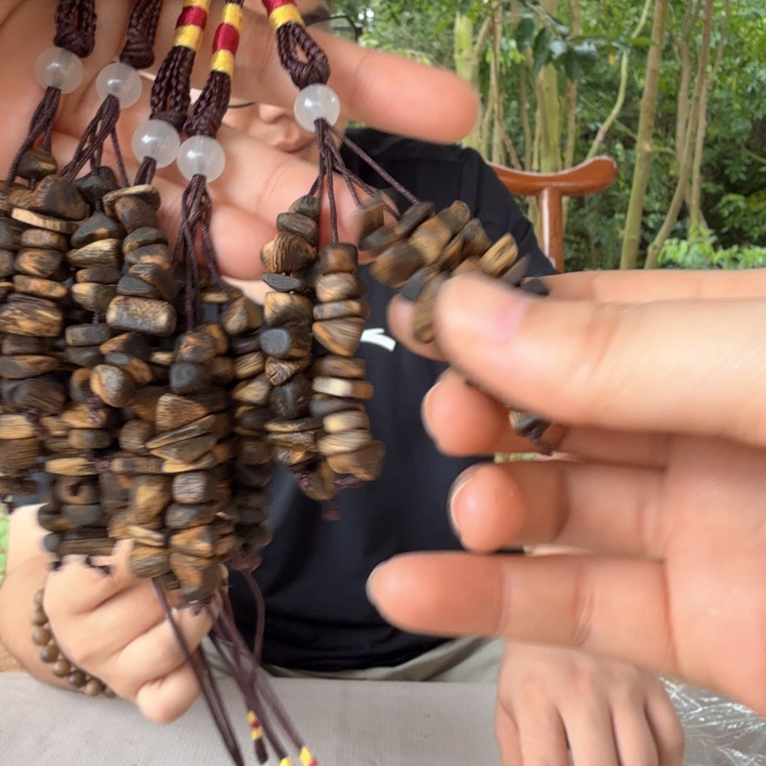 沉香碎屑沉香海南红骨凹身沉水车 多样性发一