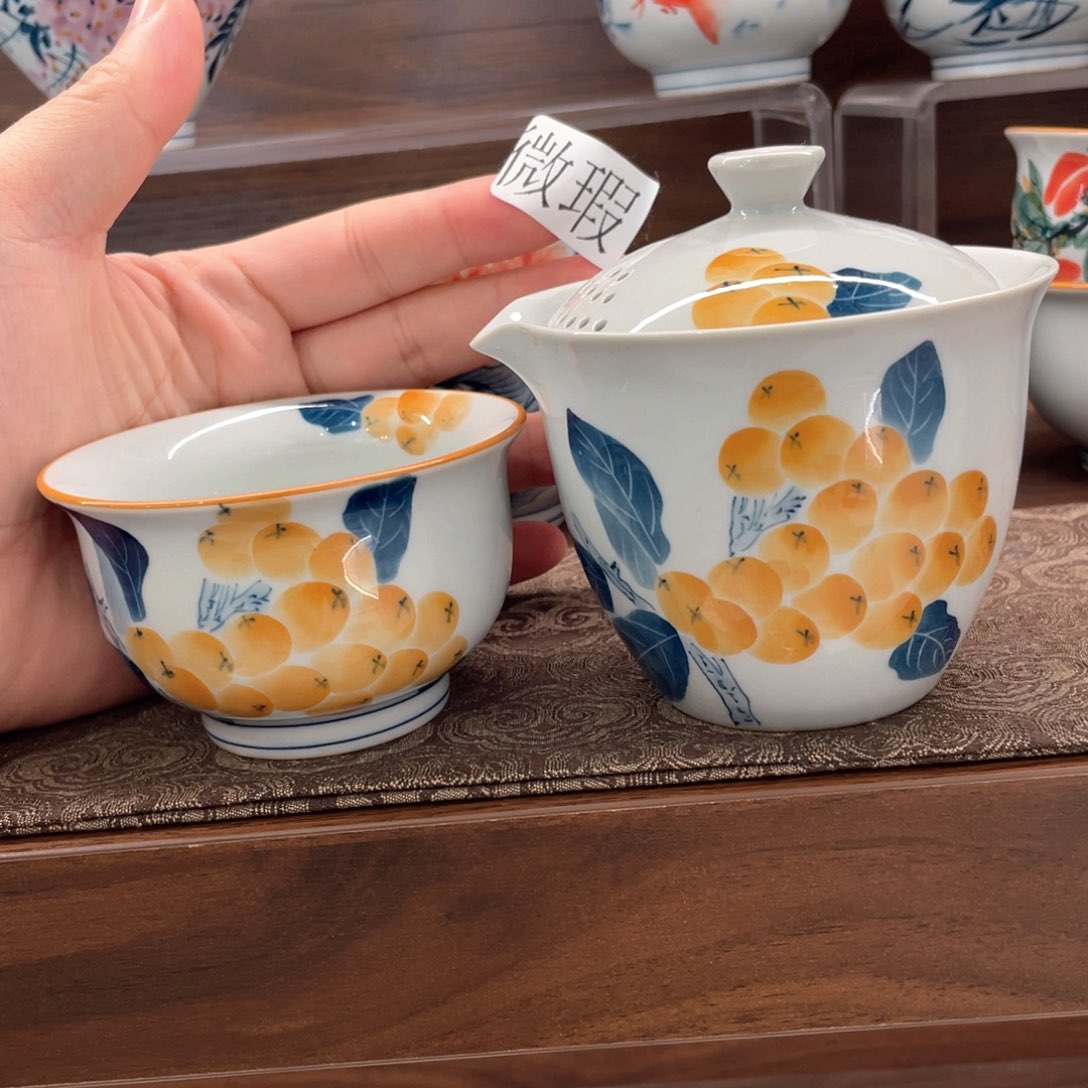 釉下手绘茶具微瑕