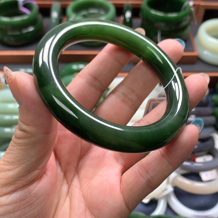 【闪购商品】未镶嵌手镯和田玉（碧玉）12