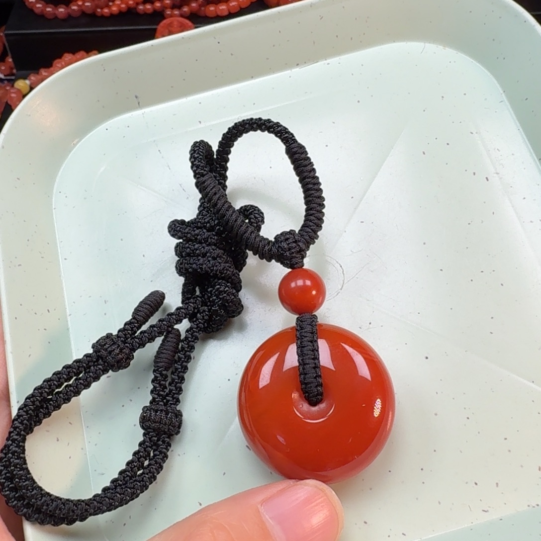 祥***…南红玛瑙未镶嵌吊坠