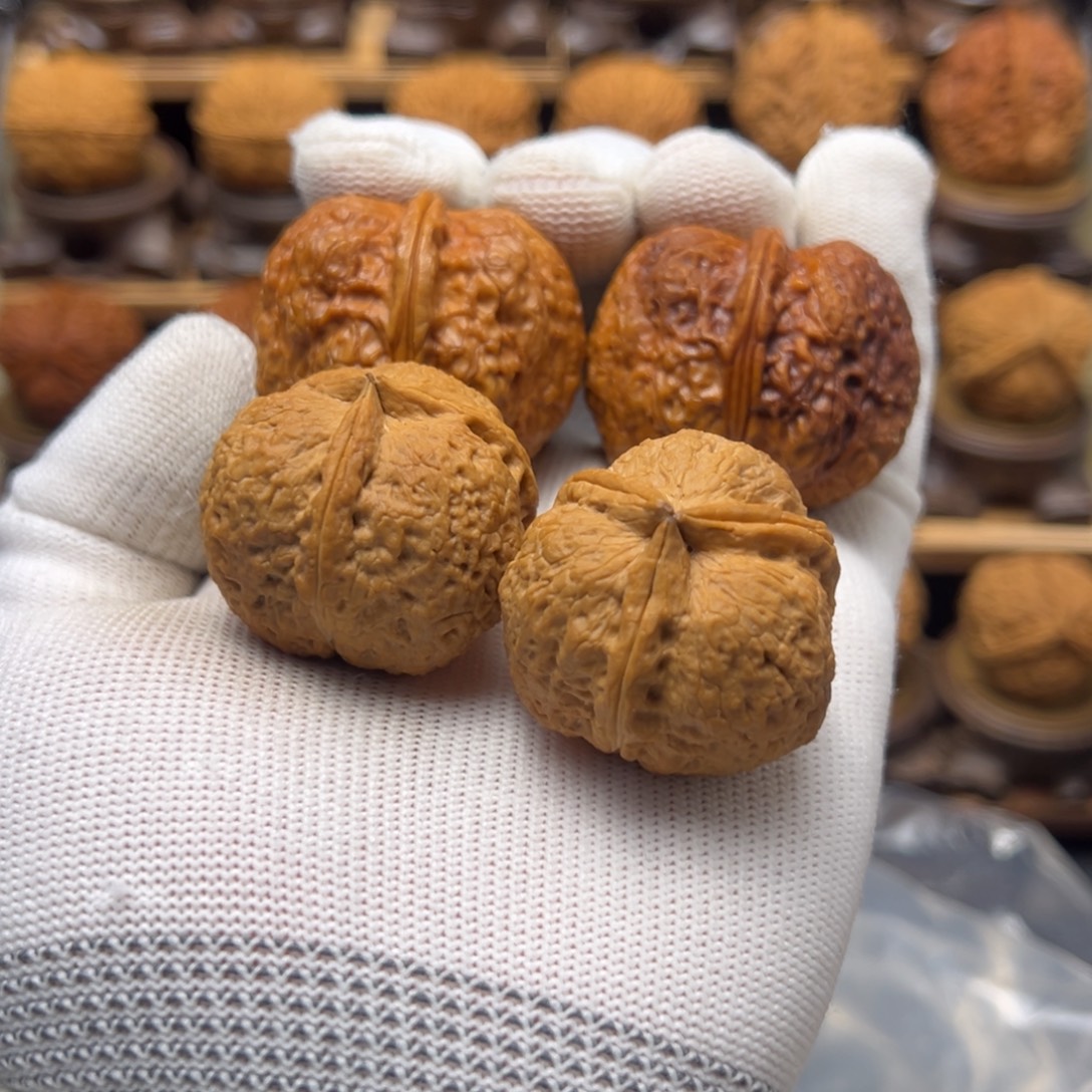 6***6把件文玩核桃40秦权。35三棱