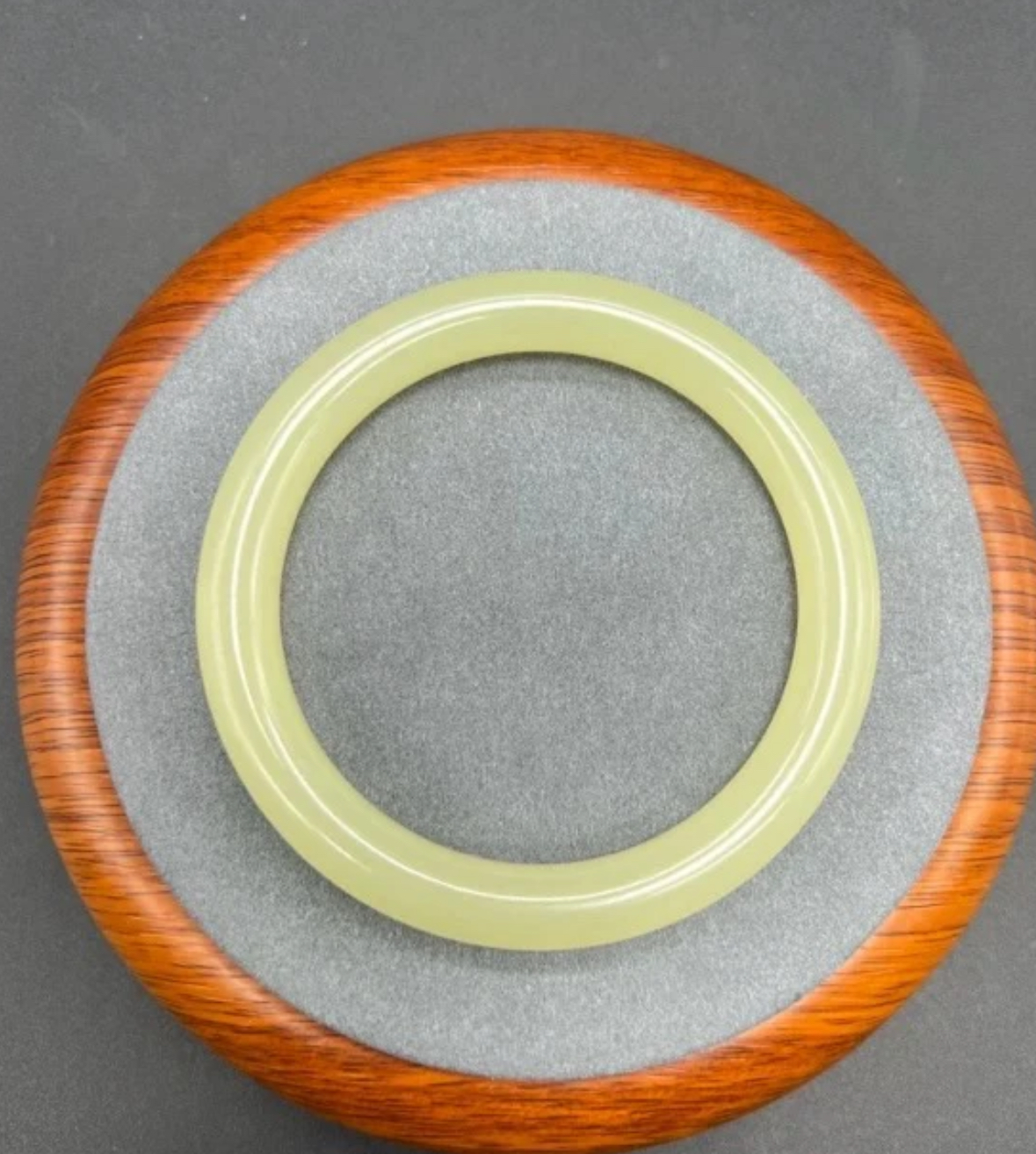 新疆天然玉石和田若羌料玉手镯-发一条