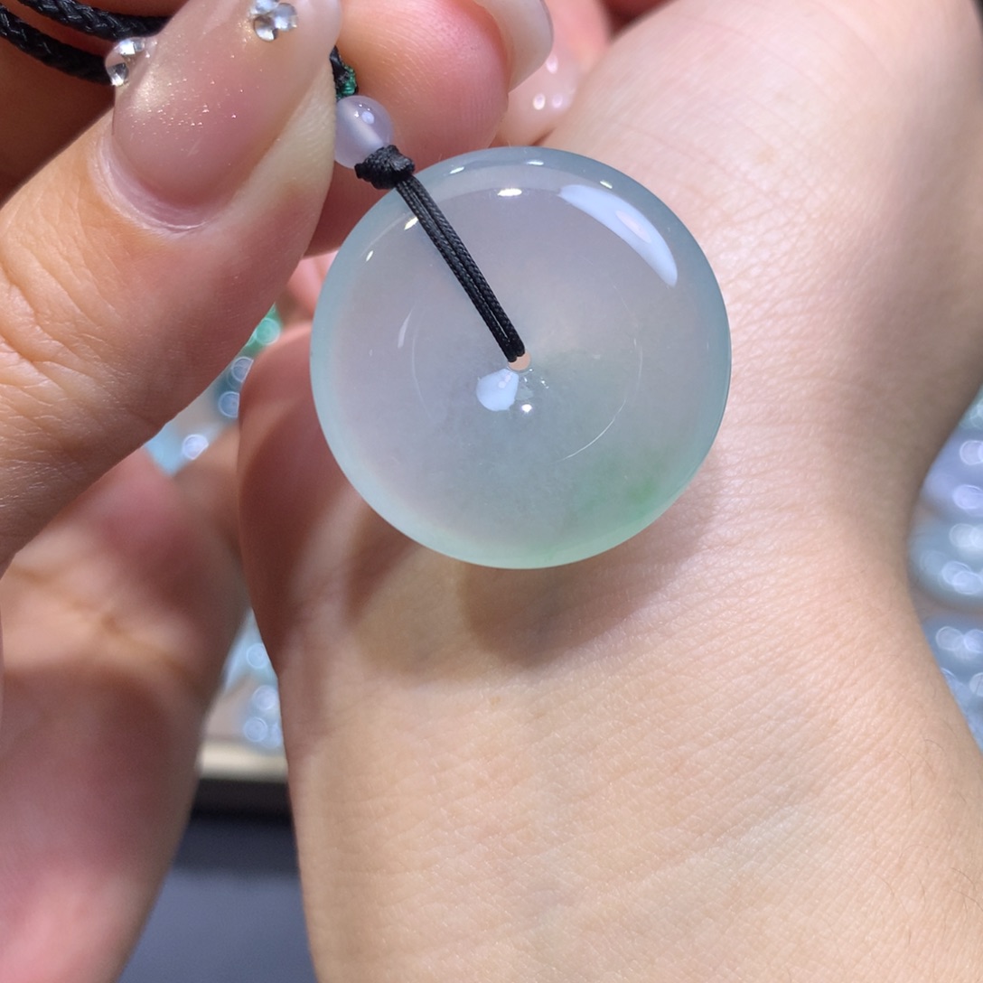 翡翠未镶嵌颈饰平安扣25.8^5.7