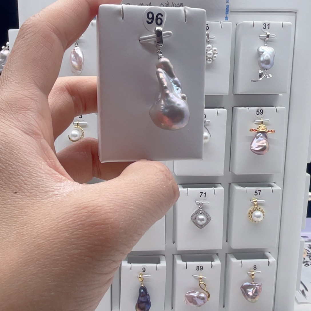 淡水珍珠颈饰合金