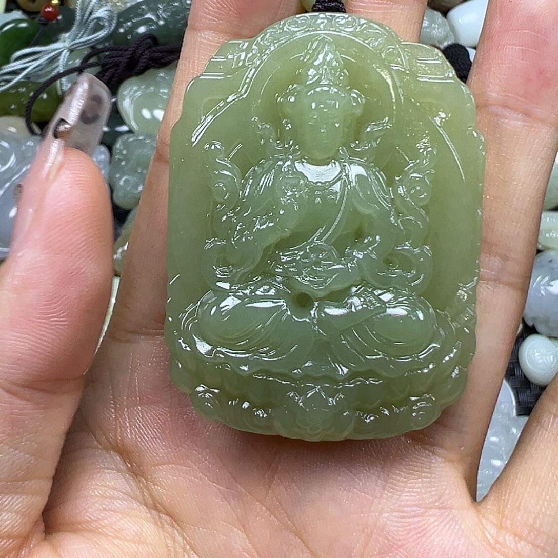 颈饰未镶嵌和田玉