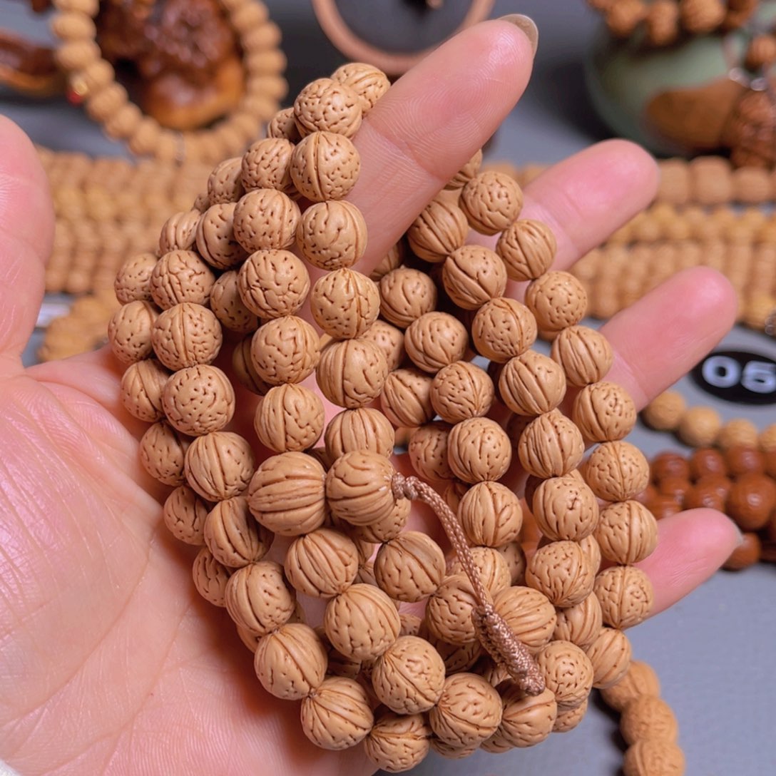 用***8吊坠文玩核桃桃核脖挂