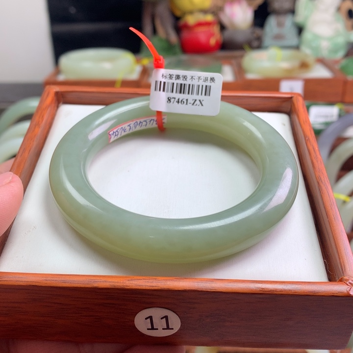 和田玉手镯未镶嵌54