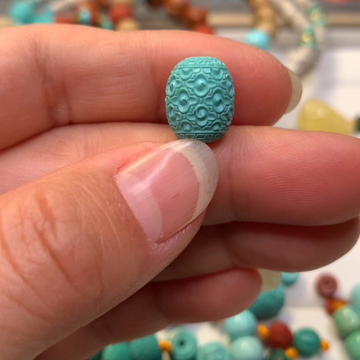 绿松石未镶嵌颈饰