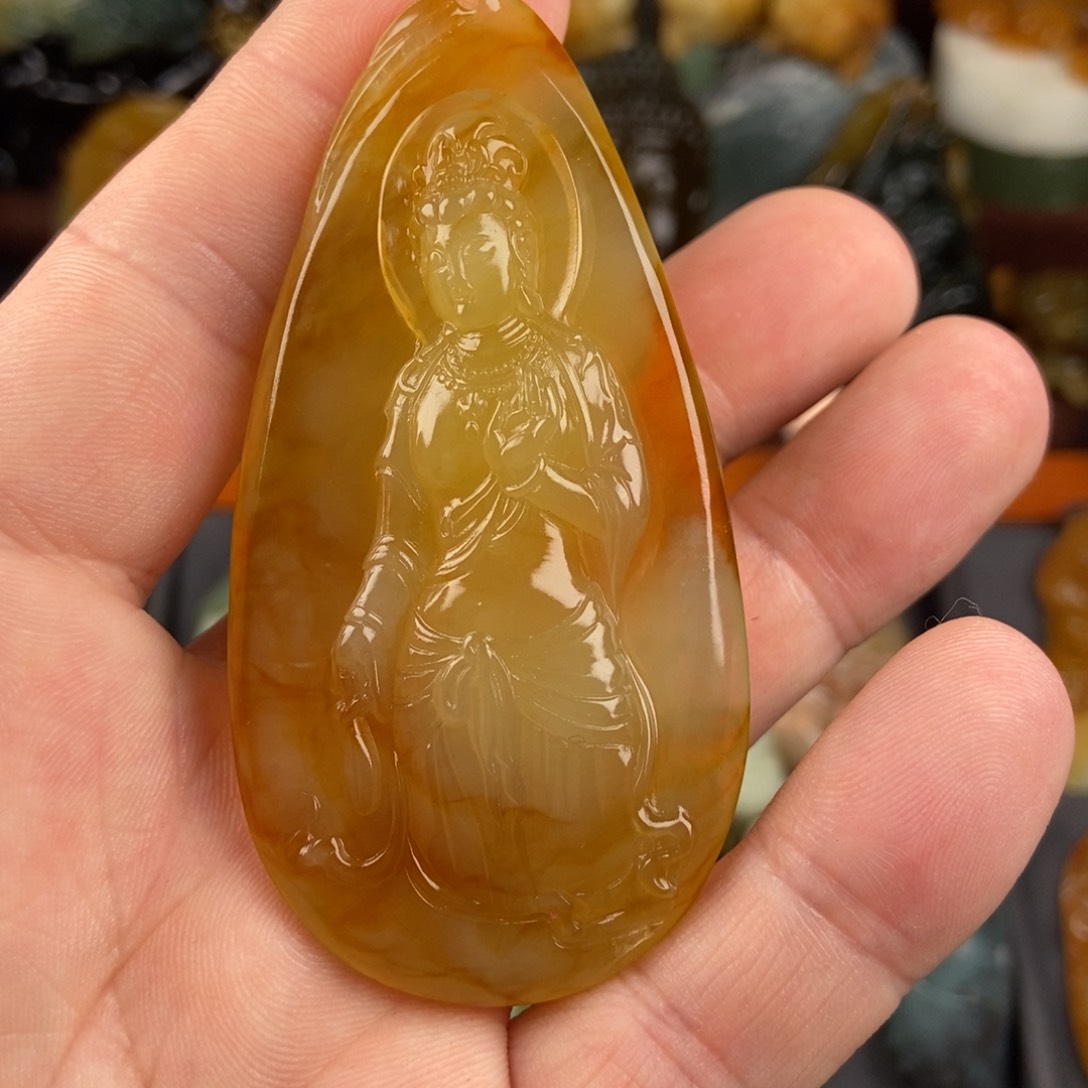 蛇纹石玉挂件未镶嵌