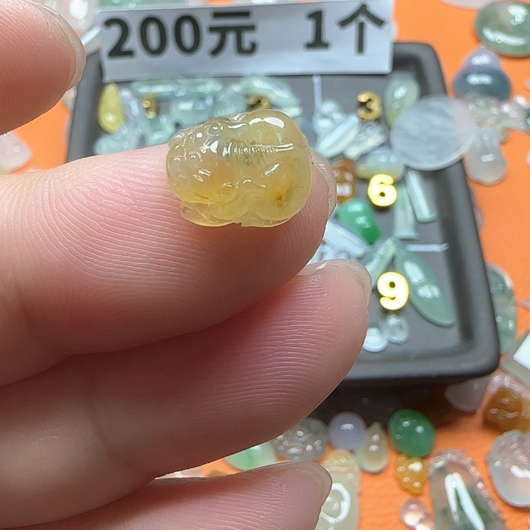 定制翡翠未镶嵌翡翠