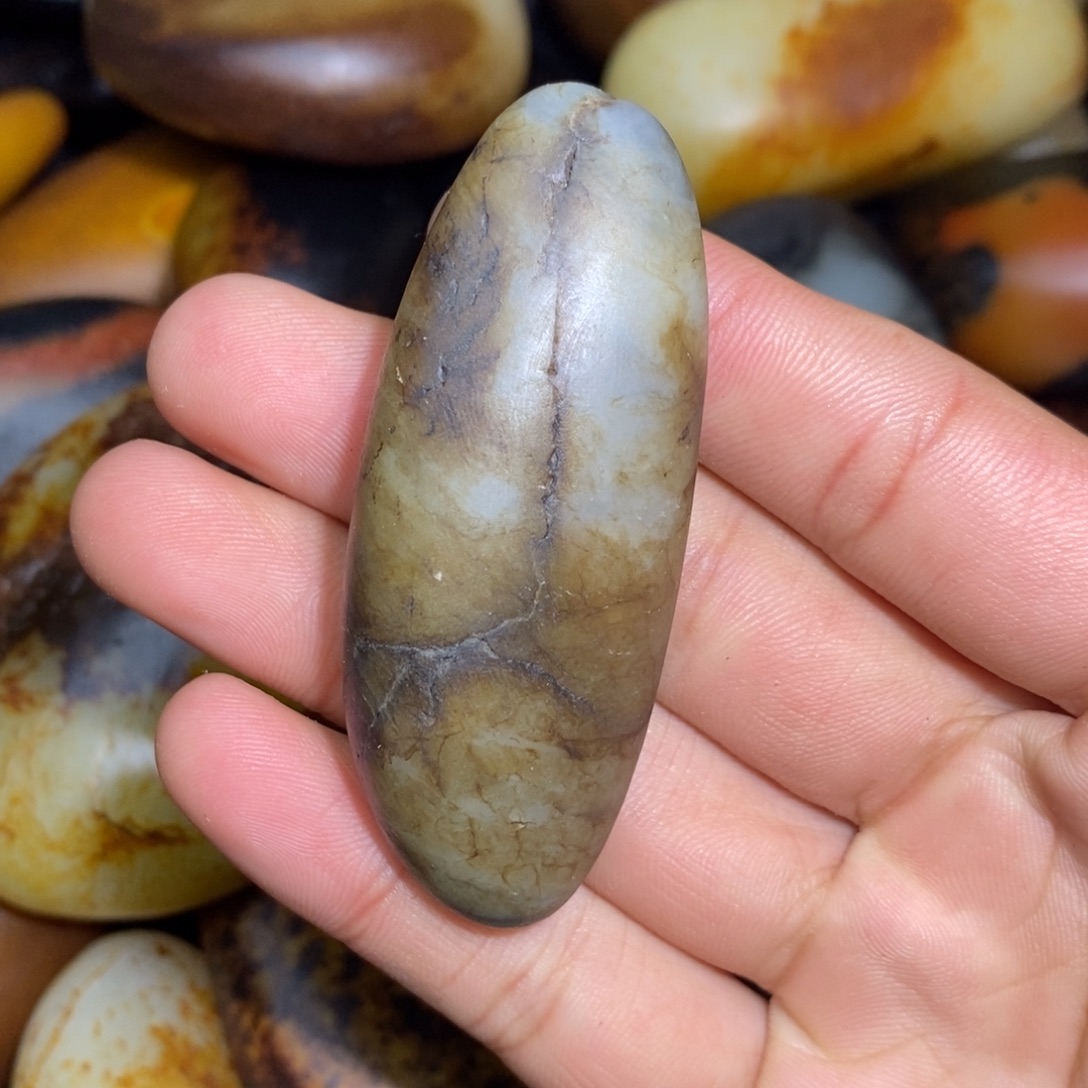 和田玉未镶嵌珠宝奇石