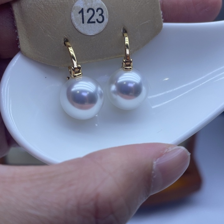 淡水珍珠耳饰未镶嵌