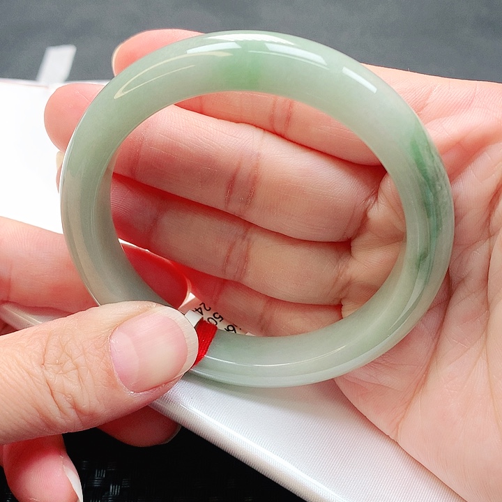 翡翠手镯未镶嵌手镯56