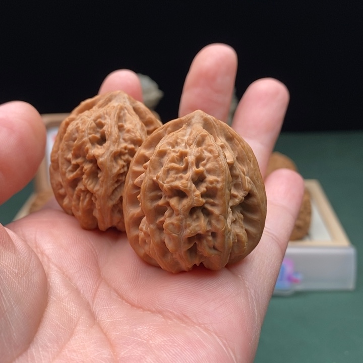文玩核桃把件边38肚41尺三羊谷小粗筋
