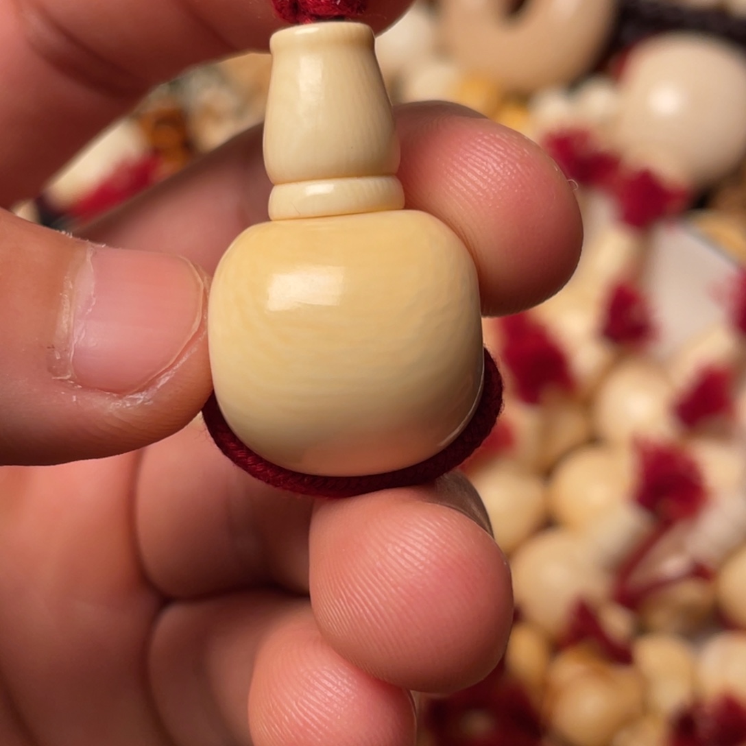 巴***迪牛骨吊坠哈哈哈哈哈哈哈哈哈哈