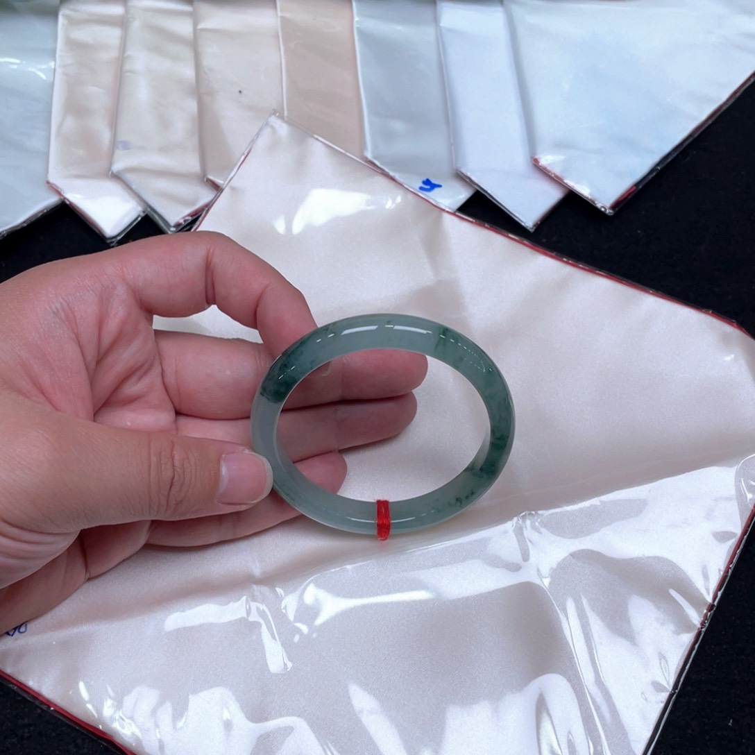 翡翠手镯未镶嵌57正圈