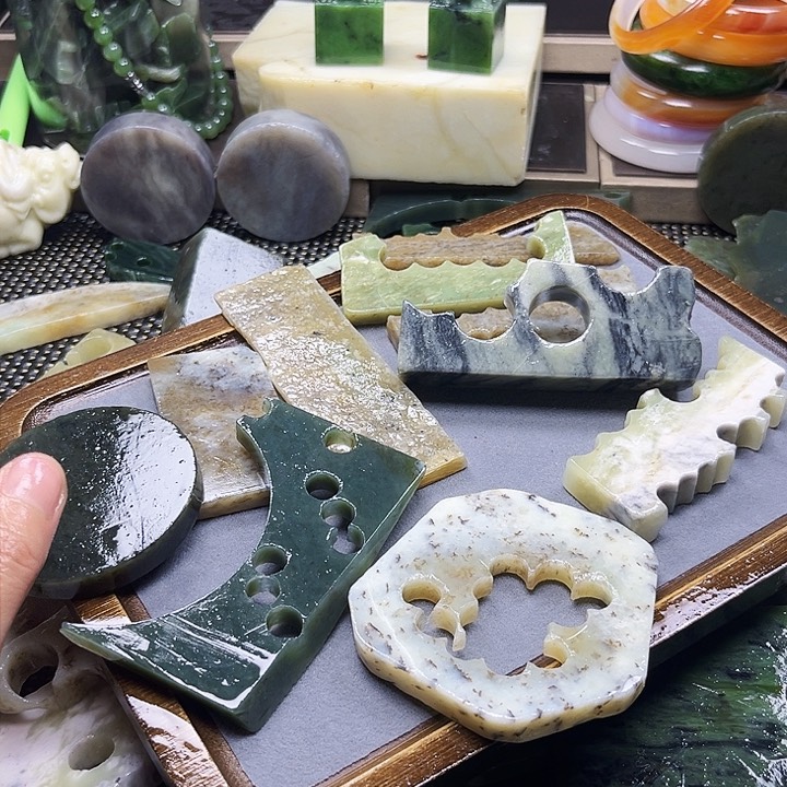 碧石珠宝奇石合金