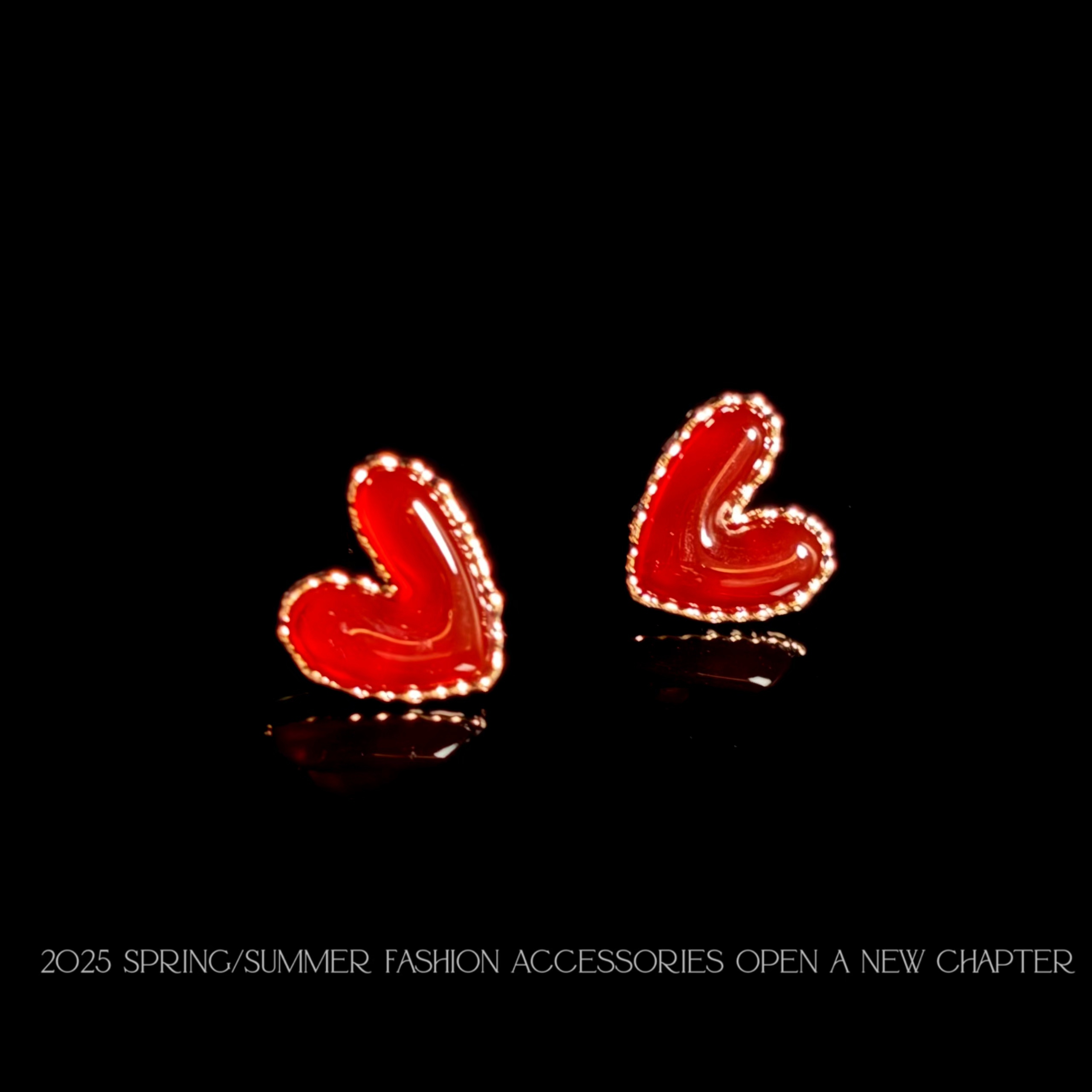 铜合金耳饰 镀k金 2025款C6580【枫红恋曲耳】AUYING MUMU 耳钉