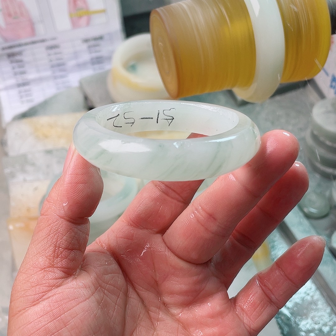 &***;定制石英质玉（天山翠）
