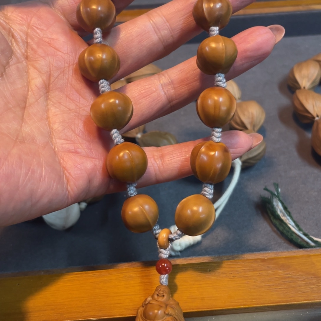 橄榄核手串/手链鲨鱼背弥勒手持
