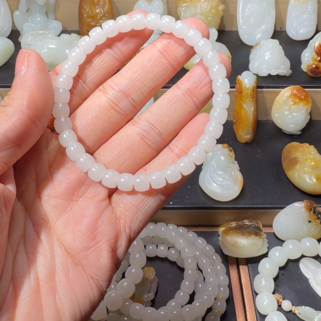 军****和田玉未镶嵌手链