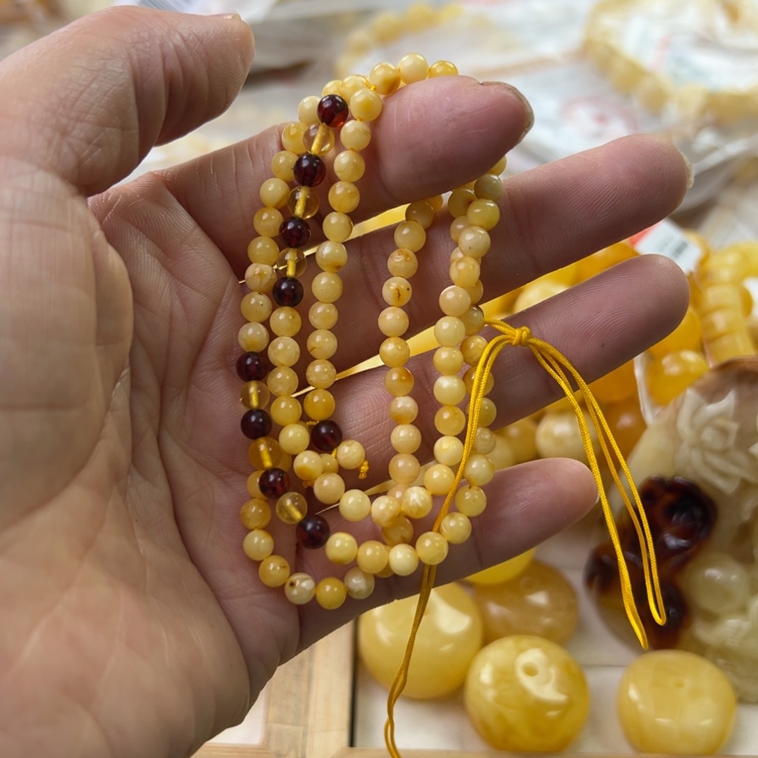 琥珀珠宝奇石未镶嵌