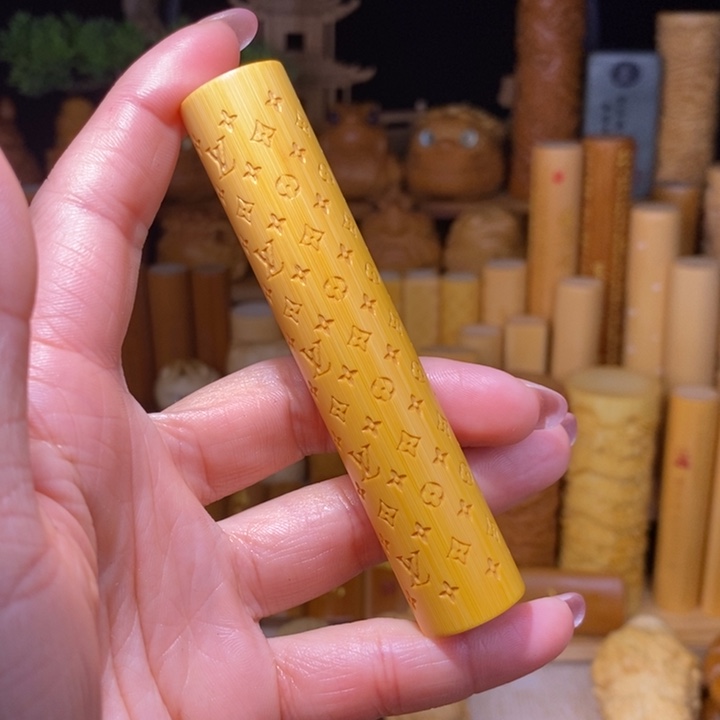 淅***沥竹黄皮老花题材带盘玩工具