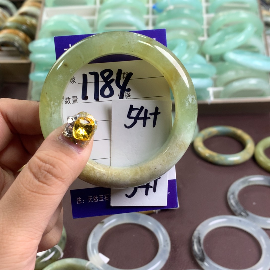 蛇纹石玉手镯未镶嵌1784