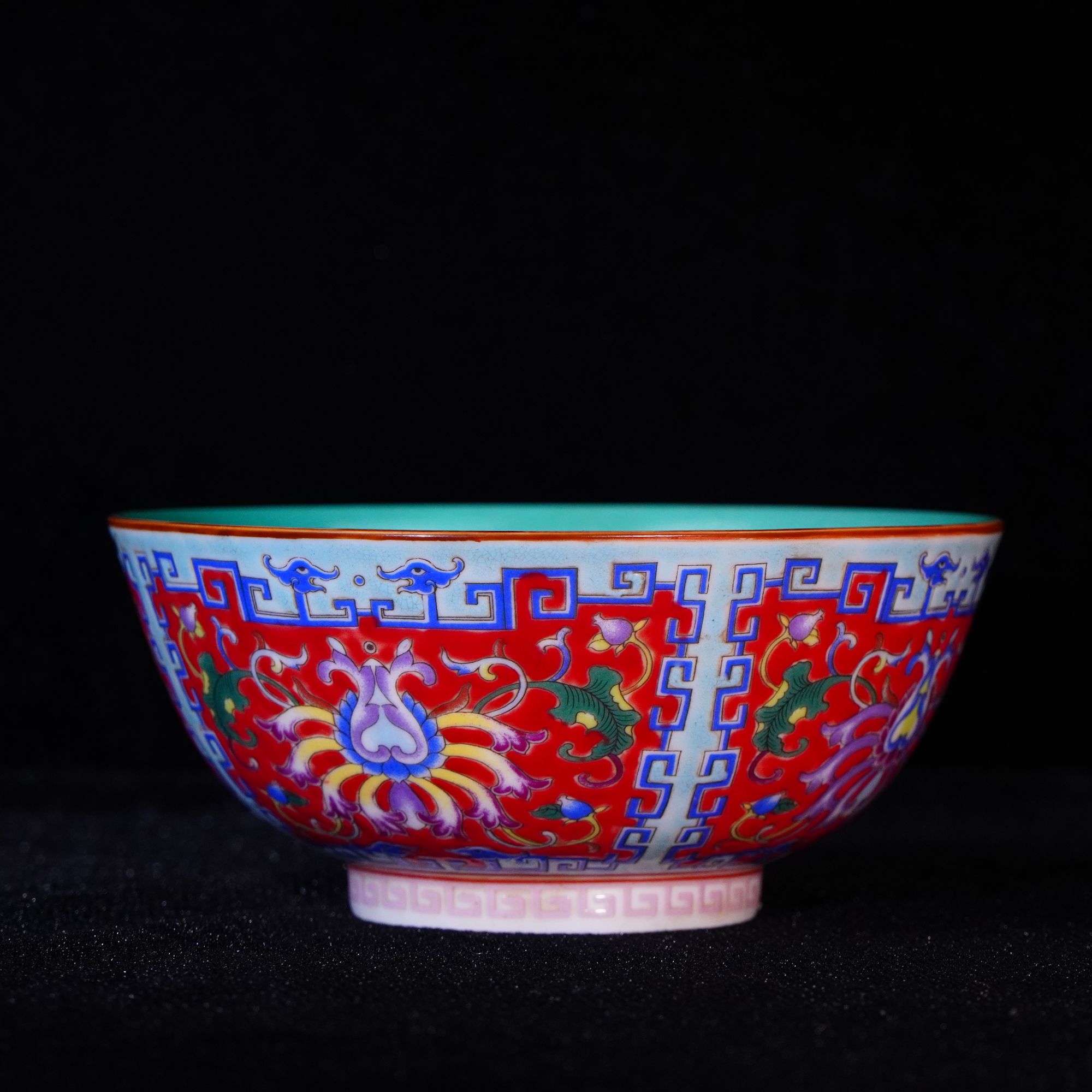 Lot10-C粉彩缠枝花碗-雍正年制款h6.7d15.2-GW12280008001024