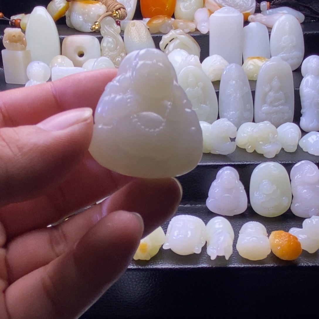 宝***e和田玉未镶嵌颈饰