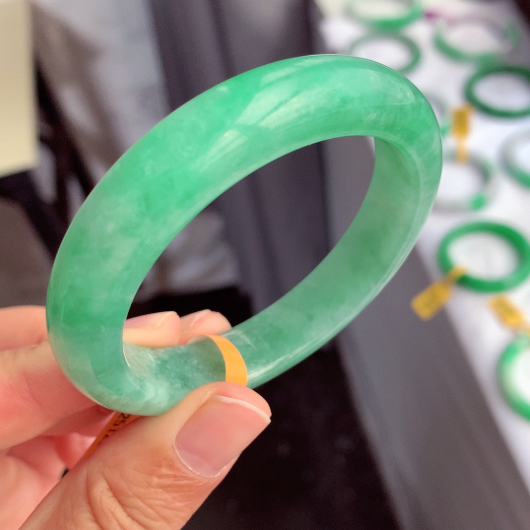 未镶嵌手镯翡翠缅甸翡翠