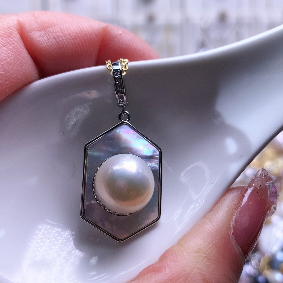 淡水珍珠吊坠(赠链)合金