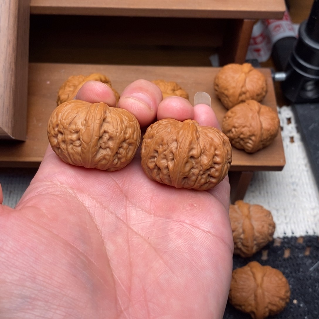 文玩核桃吊坠A****。元宝35