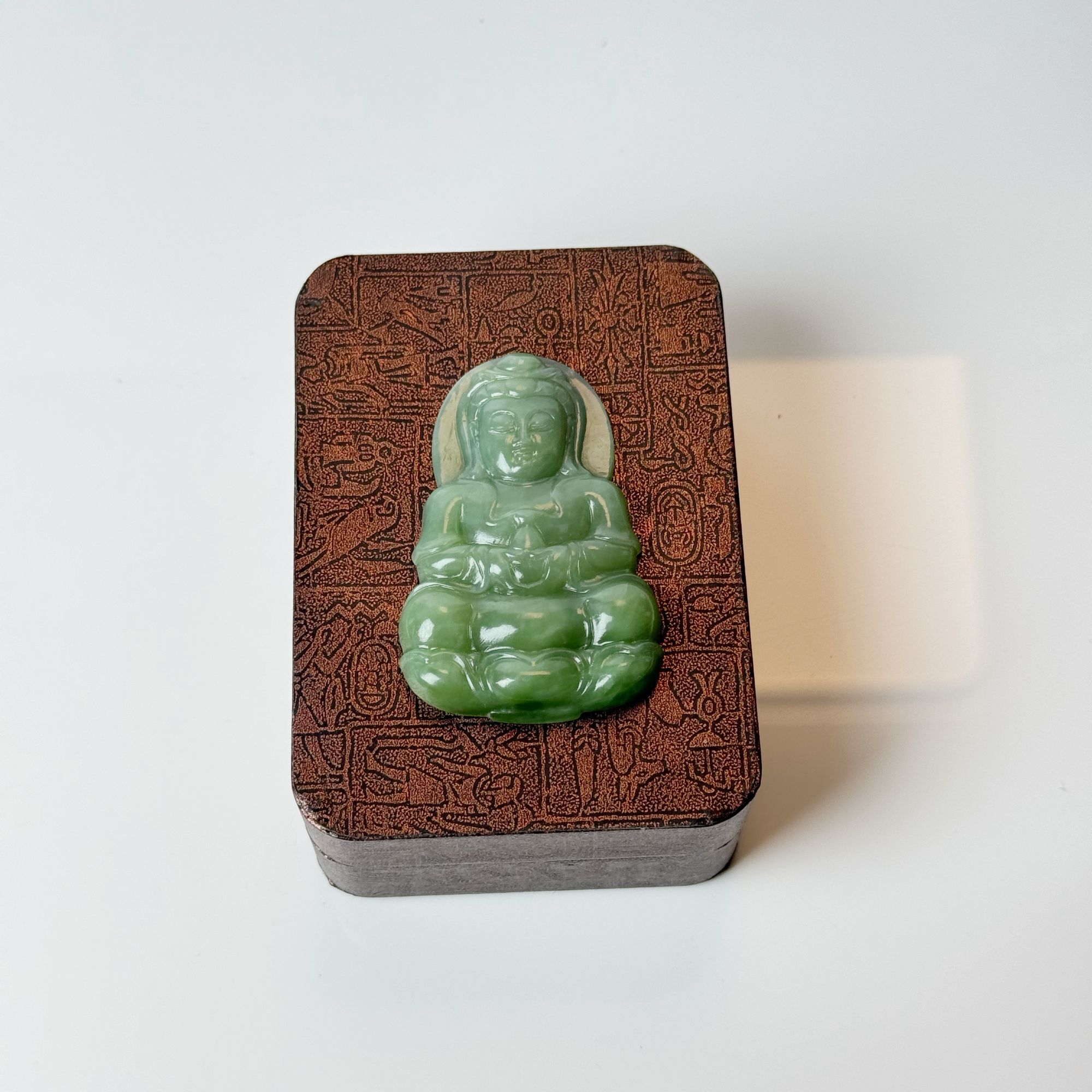 俄罗斯碧玉猫眼观音吊坠 背后有钳口 介意勿拍