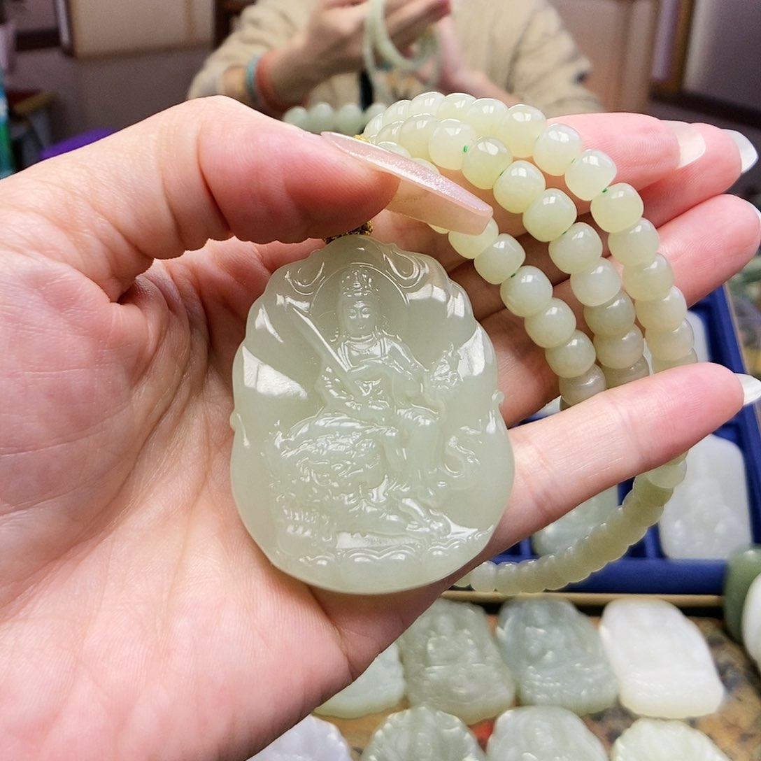 和田玉颈饰未镶嵌丽*