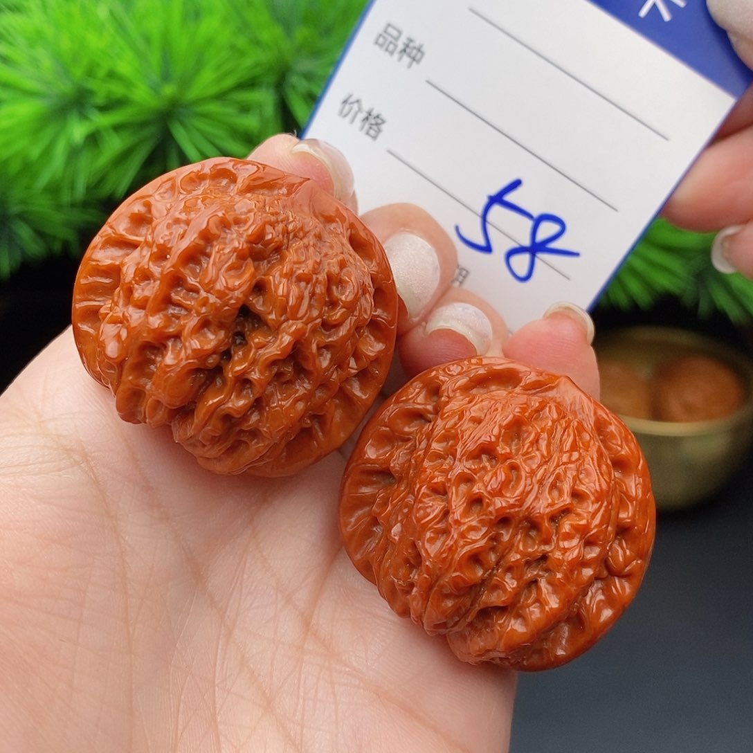 文玩核桃把件37血麒麟58