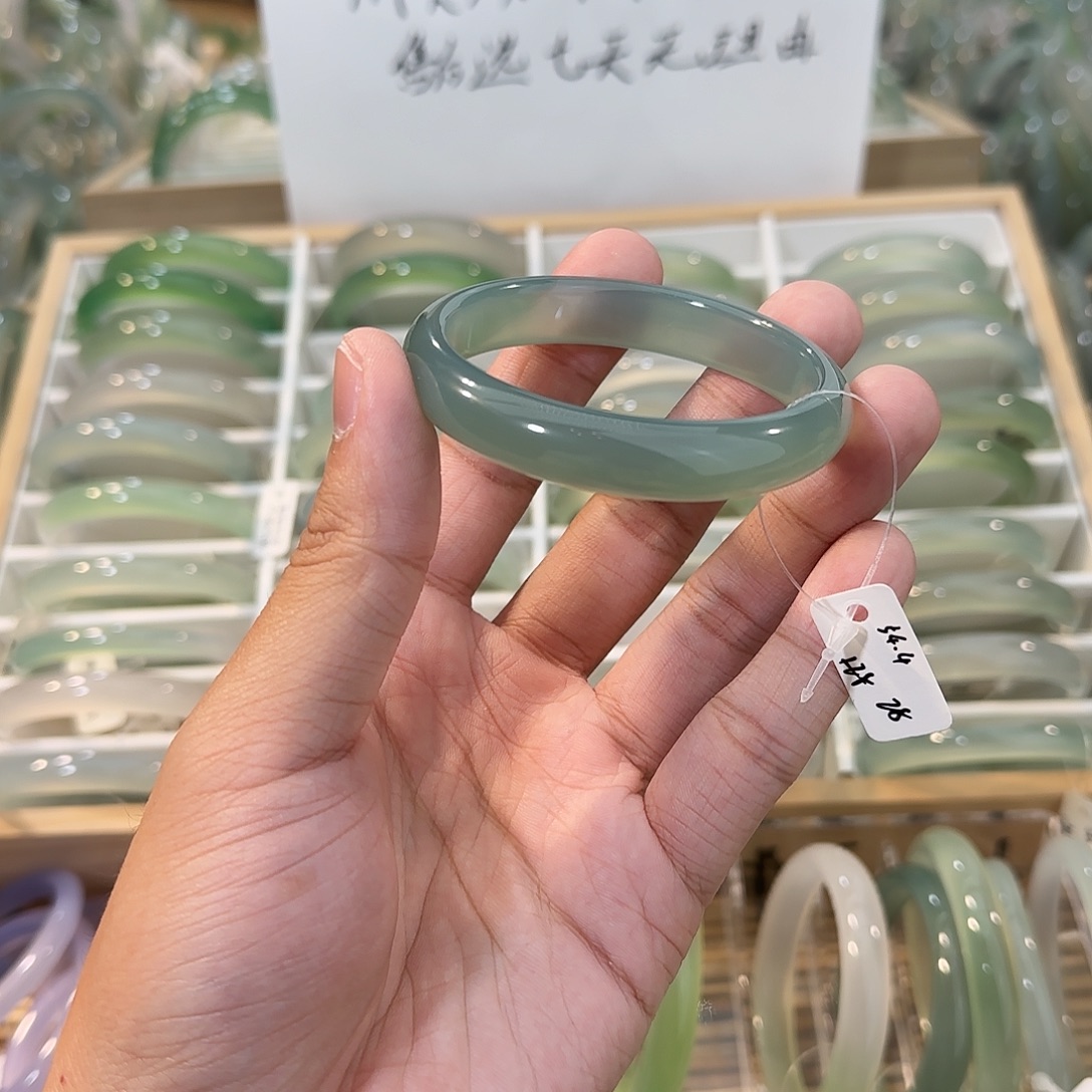 玛瑙/玉髓未镶嵌手镯圈口54.4