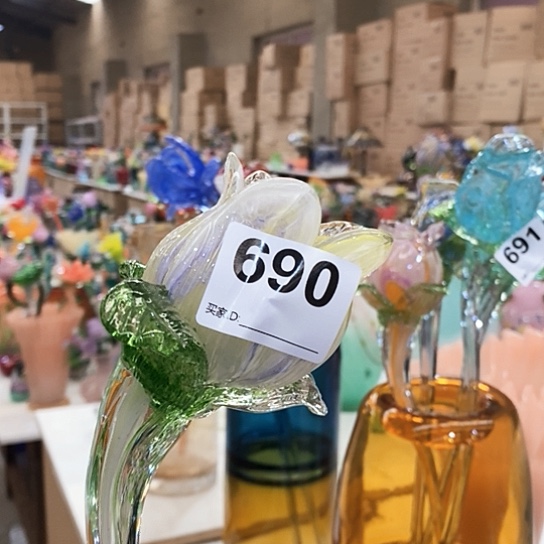 琉璃花瓶高50厘米宽6厘米