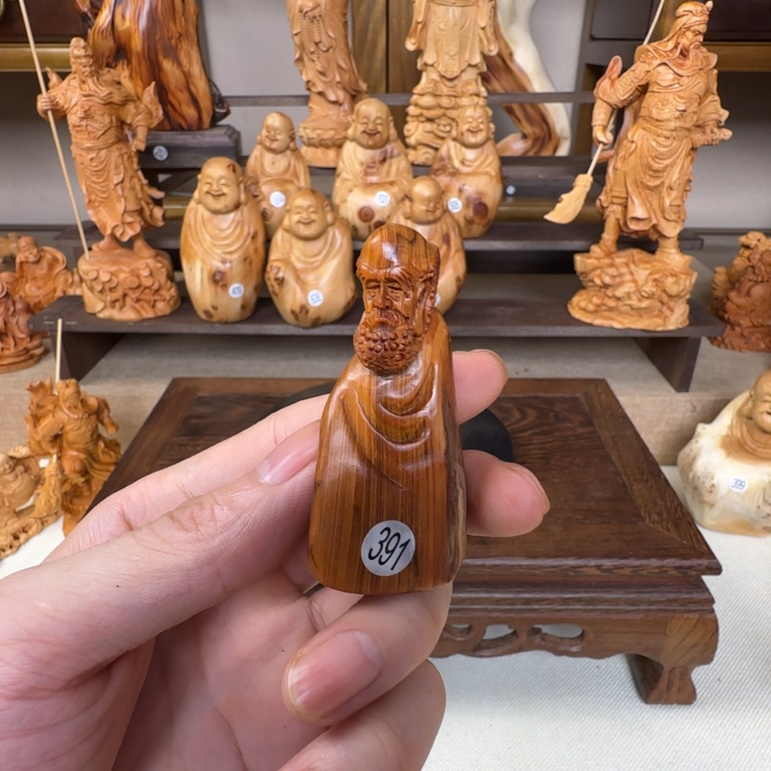 崖柏小木匠艺雕一物一拍