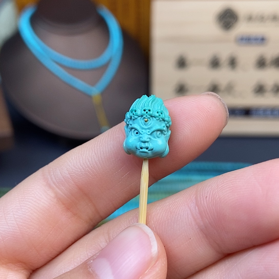 绿松石配饰未镶嵌