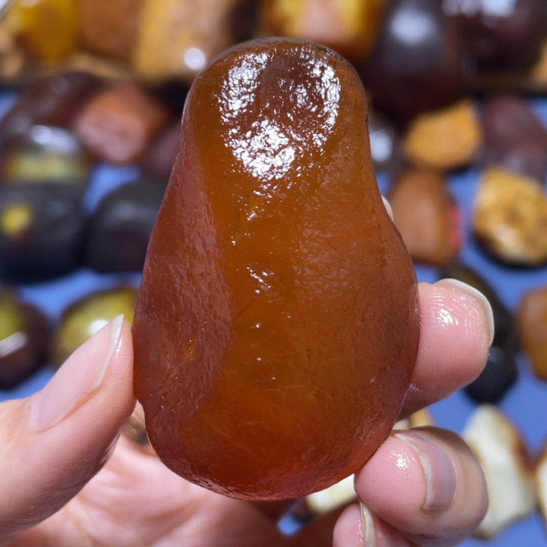 定制琥珀未镶嵌原石